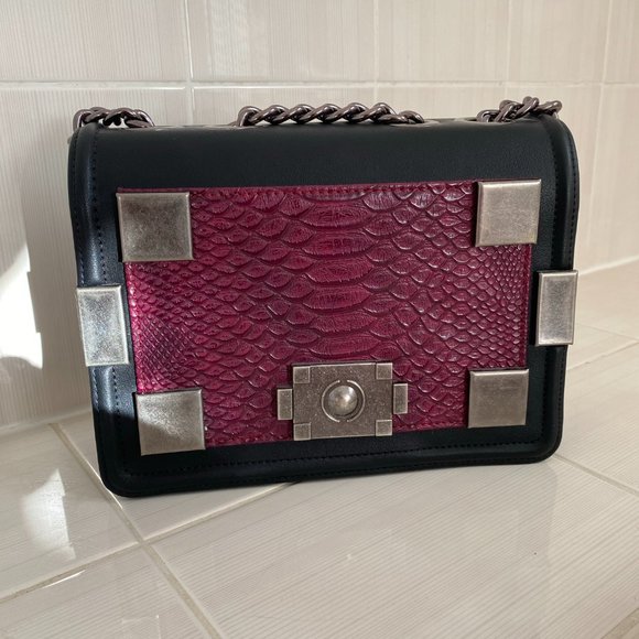 Black and Purple Snake print Crossbody Bag - Picture 2 of 8